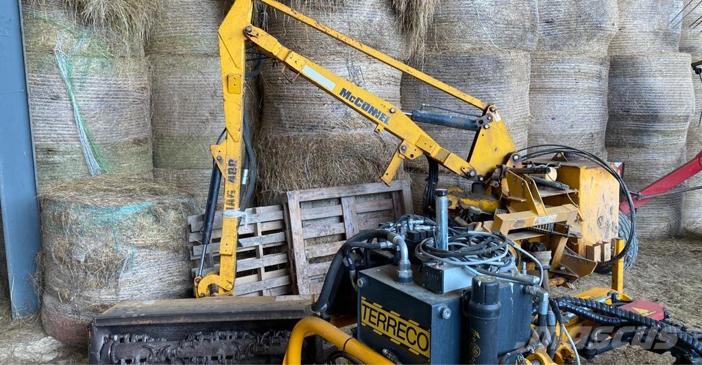 McConnel MAG 480 Gemonteerde en gesleepte maaiers