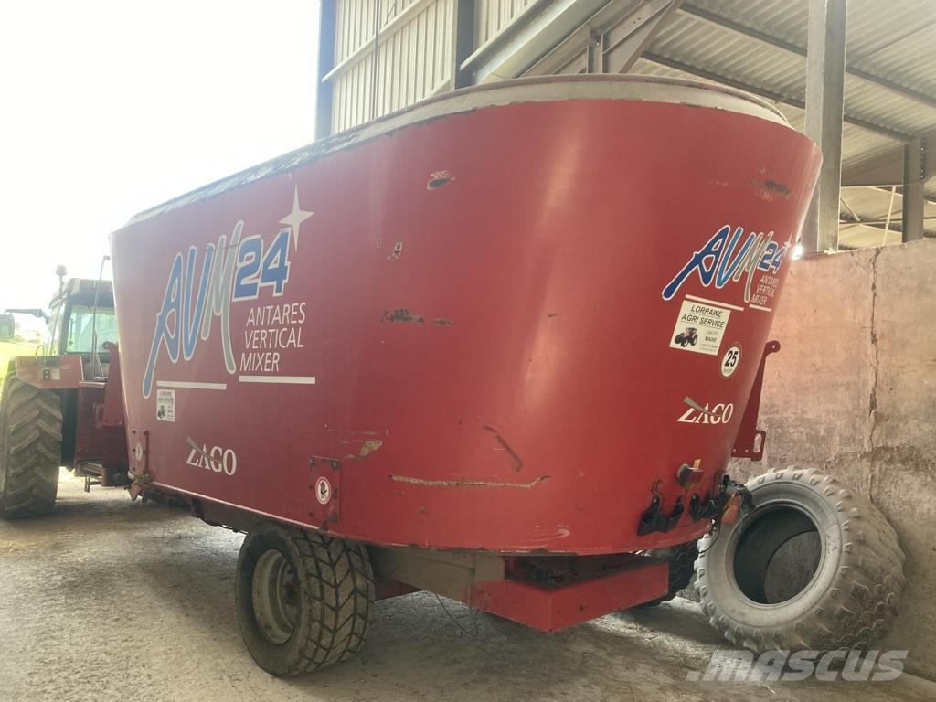 Trioliet AVM 24 Feeders