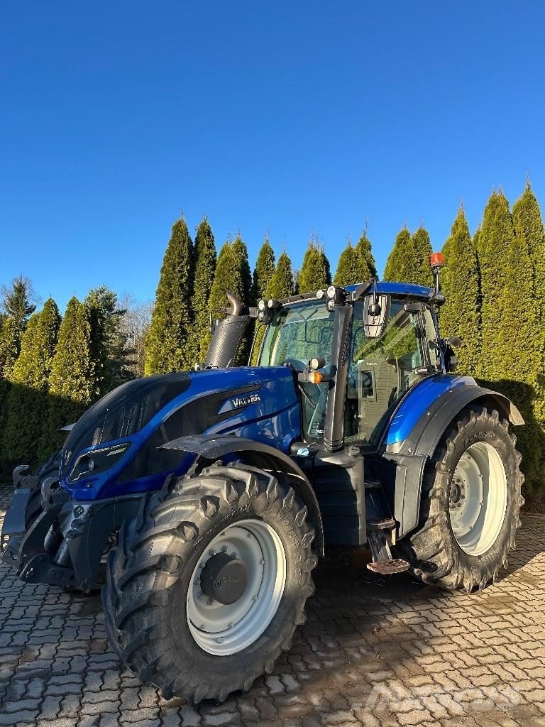 Valtra T234 VERSU Tractoren