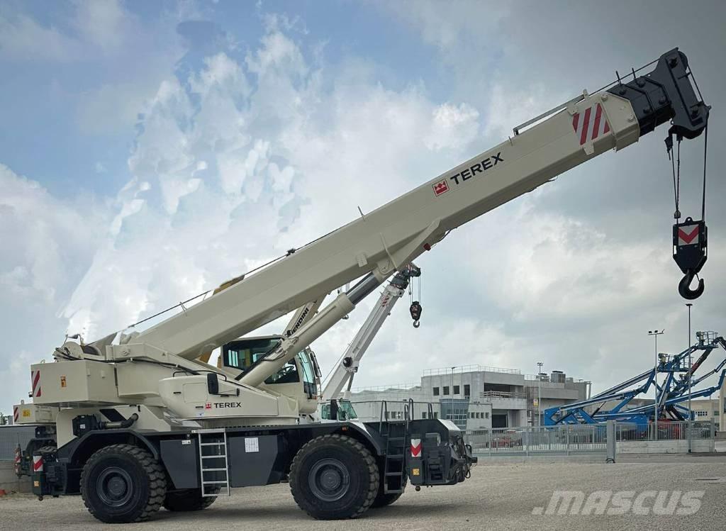 Terex Quadstar 1075 Ruw terrein kranen