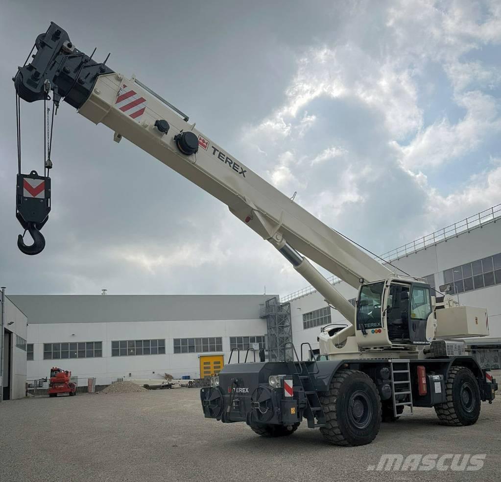 Terex Quadstar 1075 Ruw terrein kranen