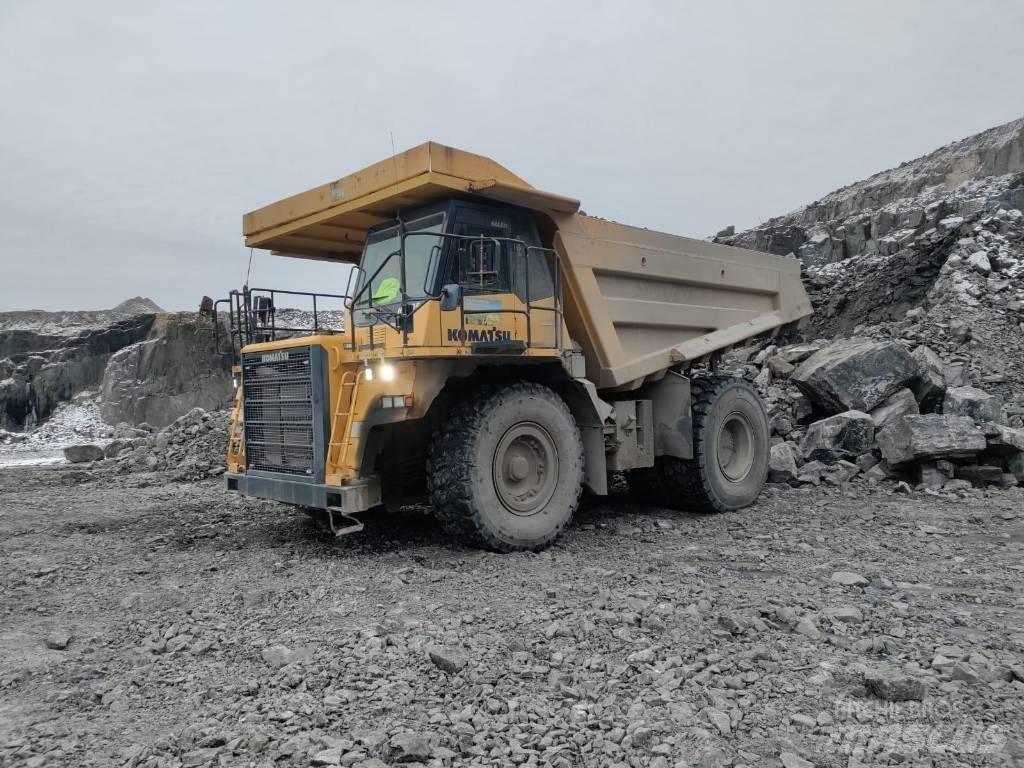 Komatsu HD605-7 Starre dumpers
