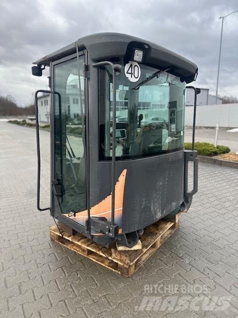 CASE 721 F USED CAB Cabine en interieur