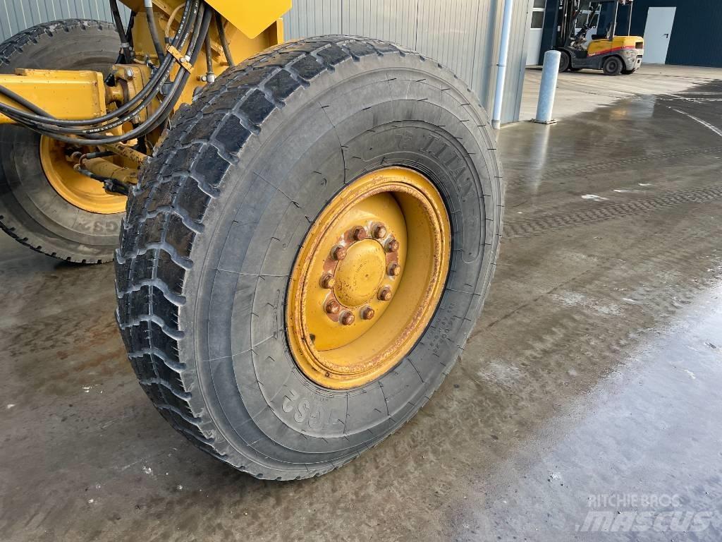 CAT 160M (140) Waste / industry handlers