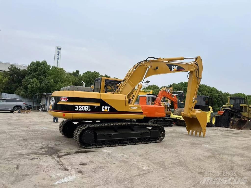 CAT 320 B L Rupsgraafmachines