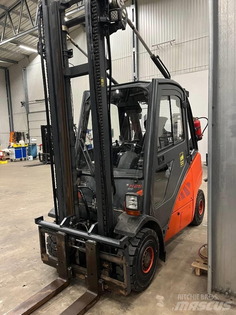 Linde H25D-02 Diesel heftrucks