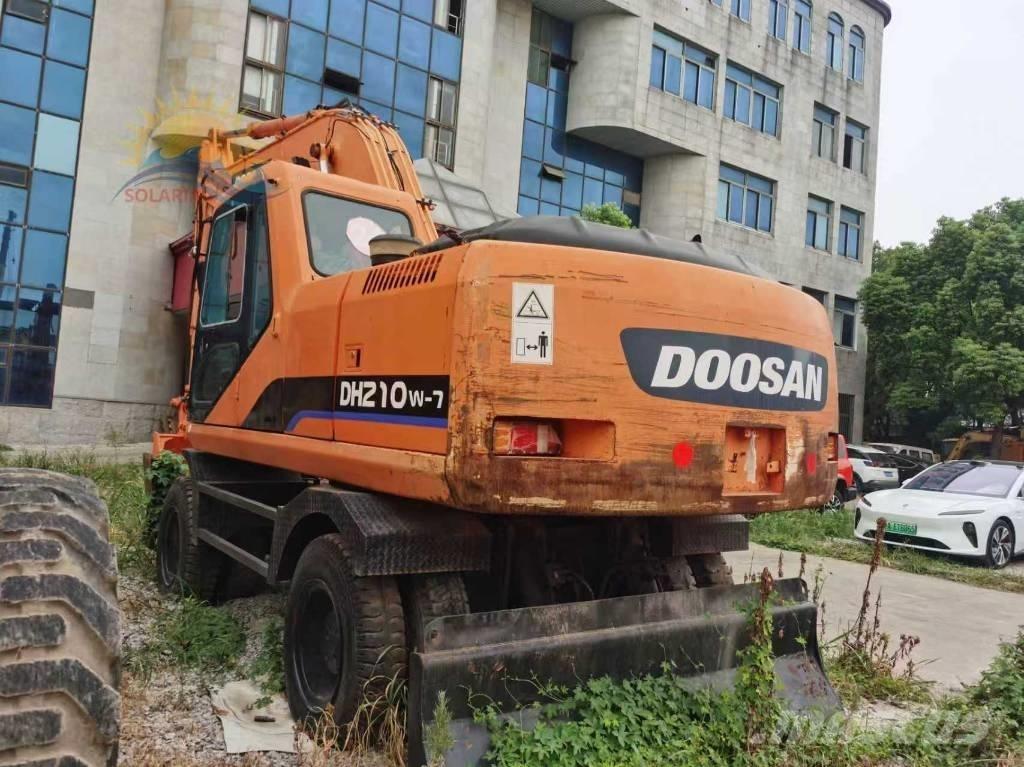 Doosan DH 210 W-7 Wielgraafmachines