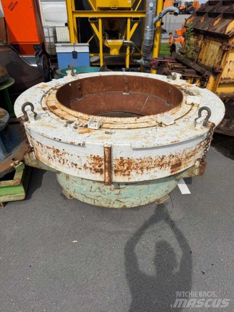 Metso HP400 Mobile crushers