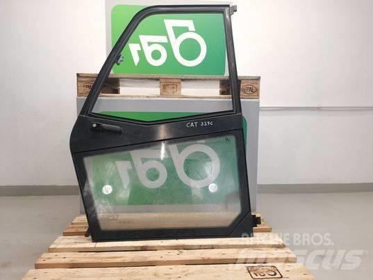 CAT TH 336C door Cabine en interieur