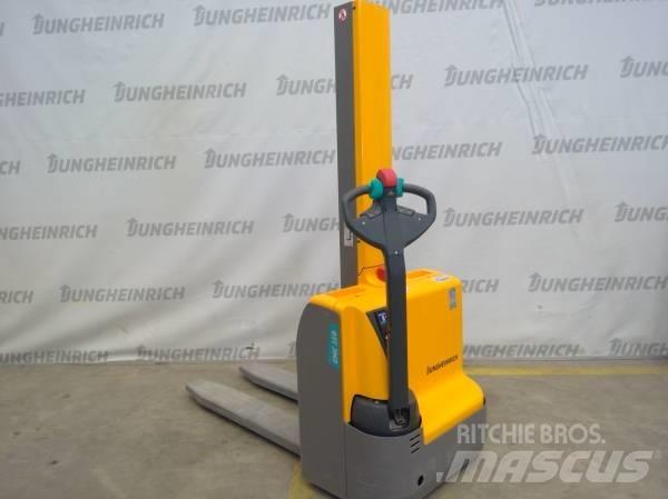 Jungheinrich EMC 110 Meeloop stapelaar