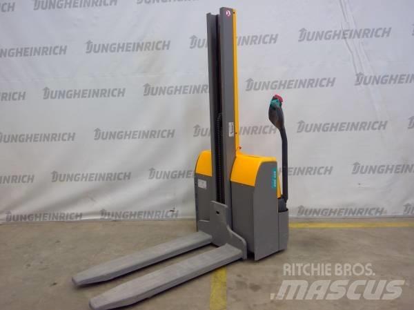 Jungheinrich EMC 110 Meeloop stapelaar