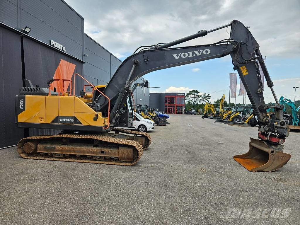Volvo EC 250 EL Rupsgraafmachines