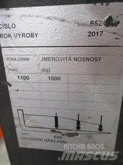 Toyota OSE 100W Orderpicker voor laag niveau