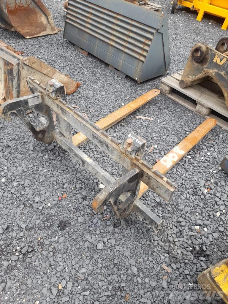CAT 908M Wielladers
