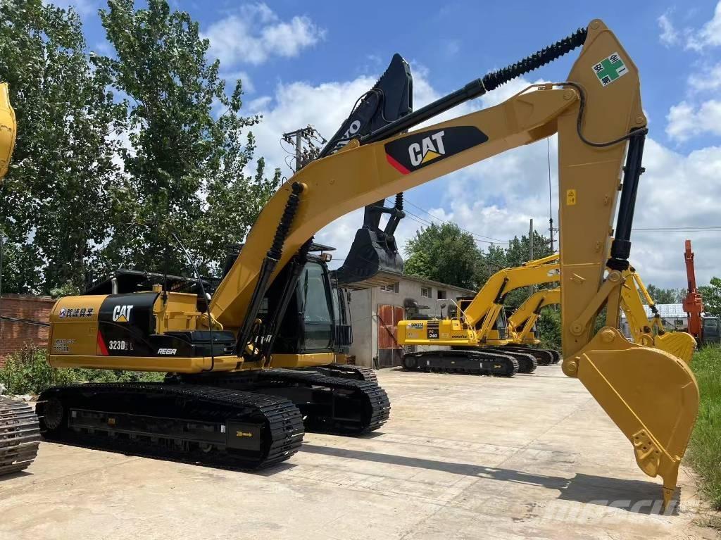 CAT cat323d Midigraafmachines 7t - 12t