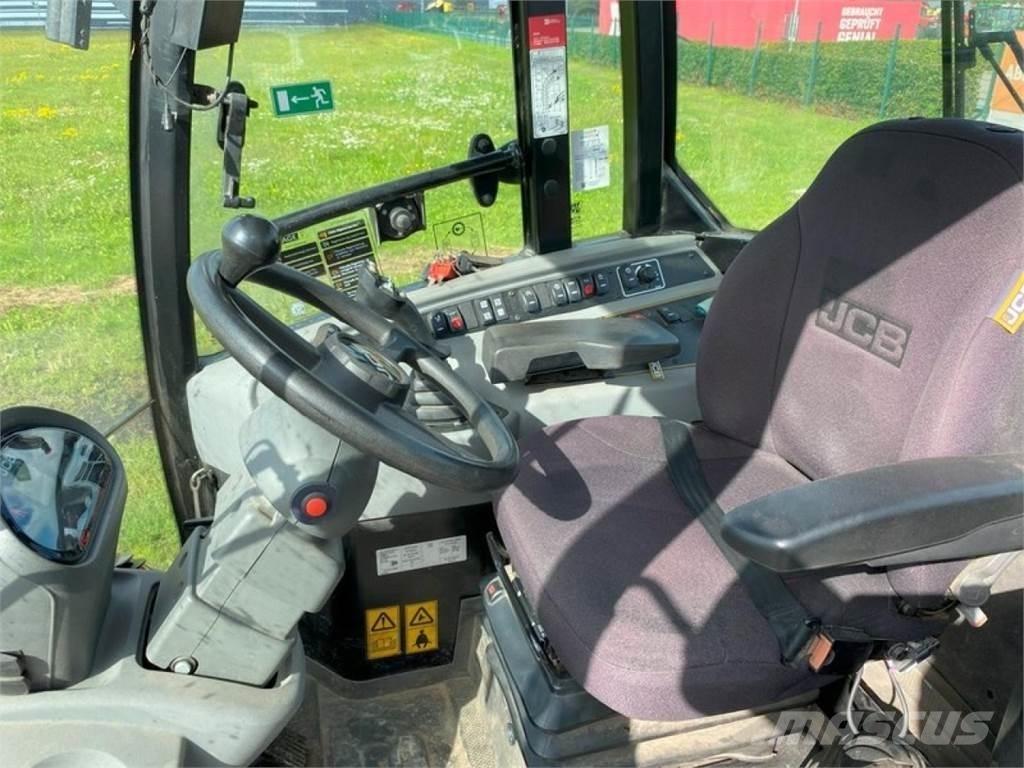 JCB TM 220 - 40 KM/H Verreikers voor landbouw