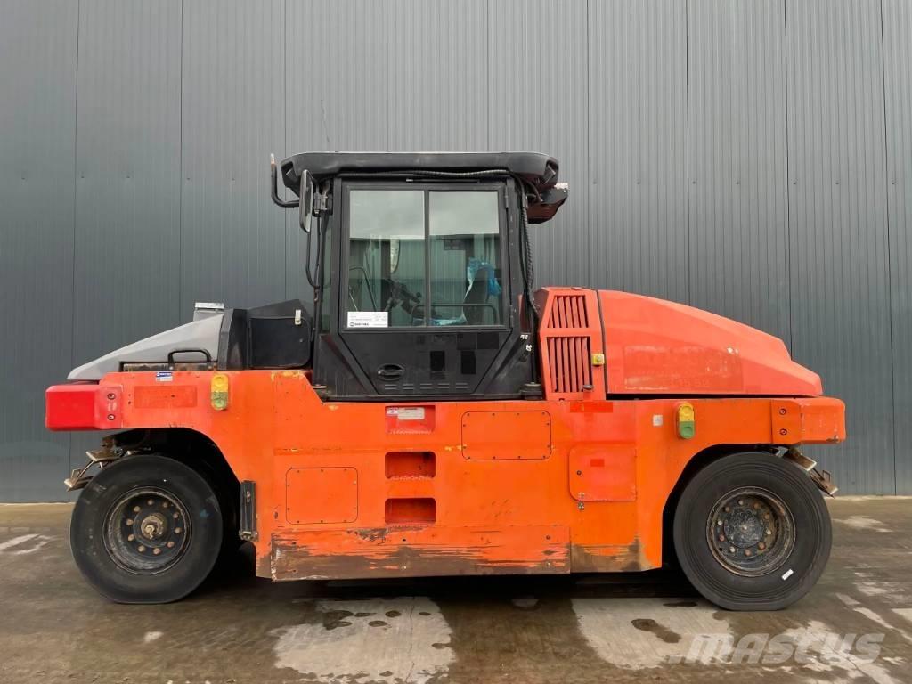 Dynapac CP224 Bandenwalsen