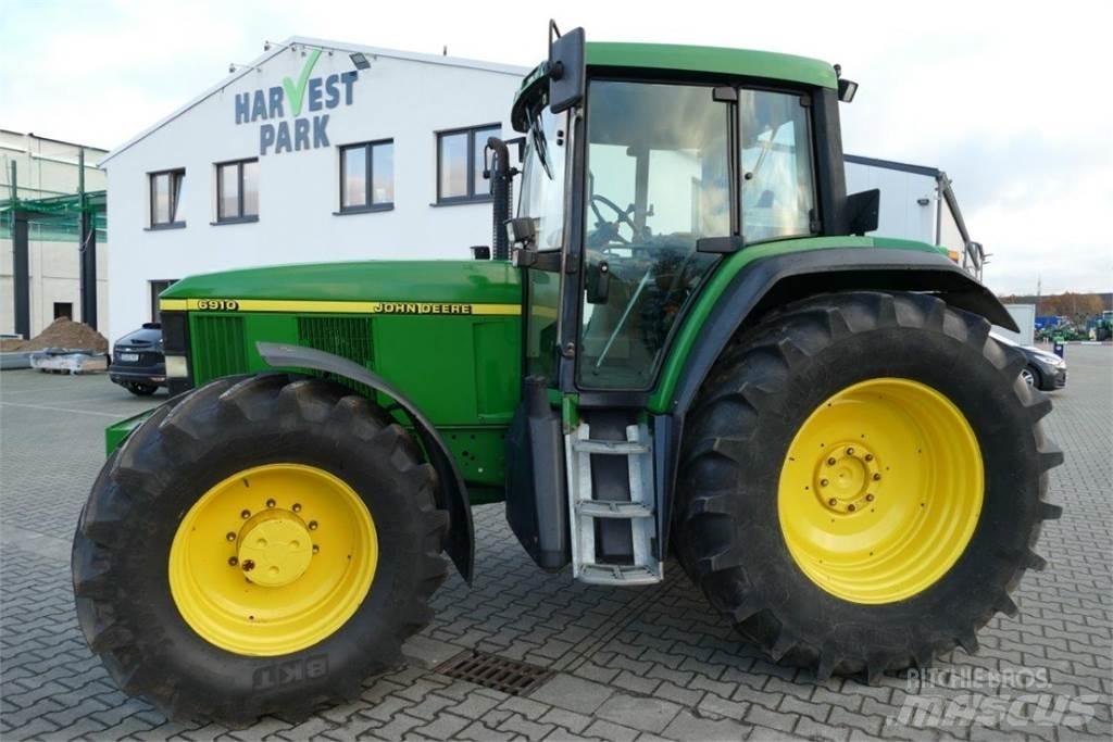 John Deere 6910 Tractoren