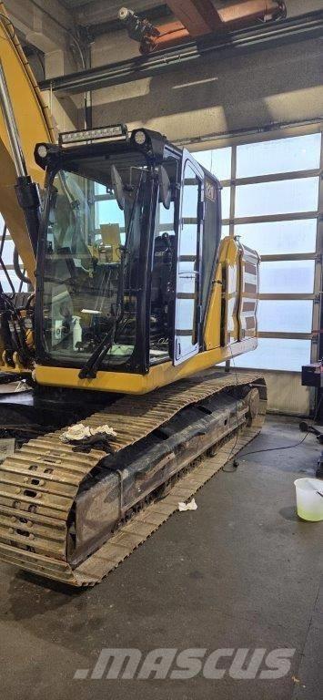 CAT 320 Rupsgraafmachines