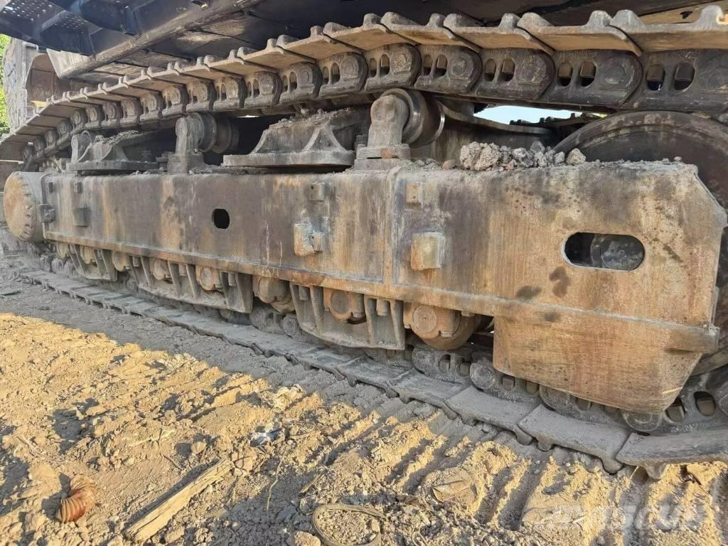 Hitachi ZX690LCH-5A Rupsgraafmachines