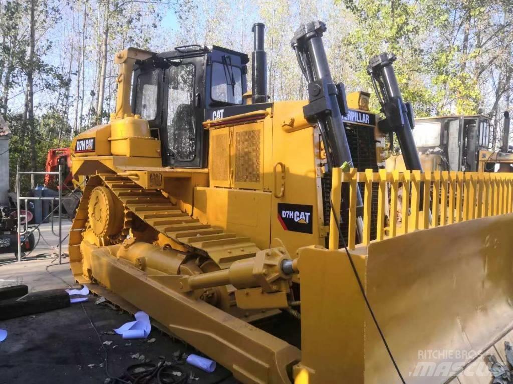 CAT D7H Rupsdozers