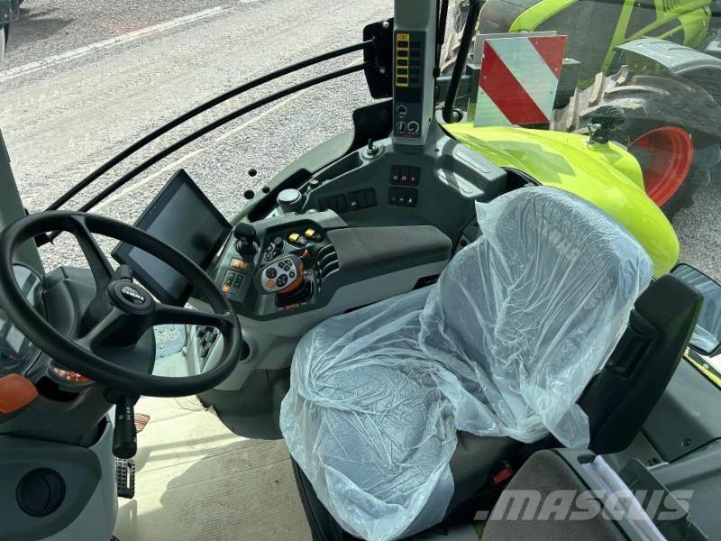 CLAAS AXION 870 Tractoren