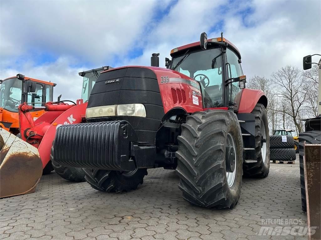Case IH Magnum 335 Tractoren