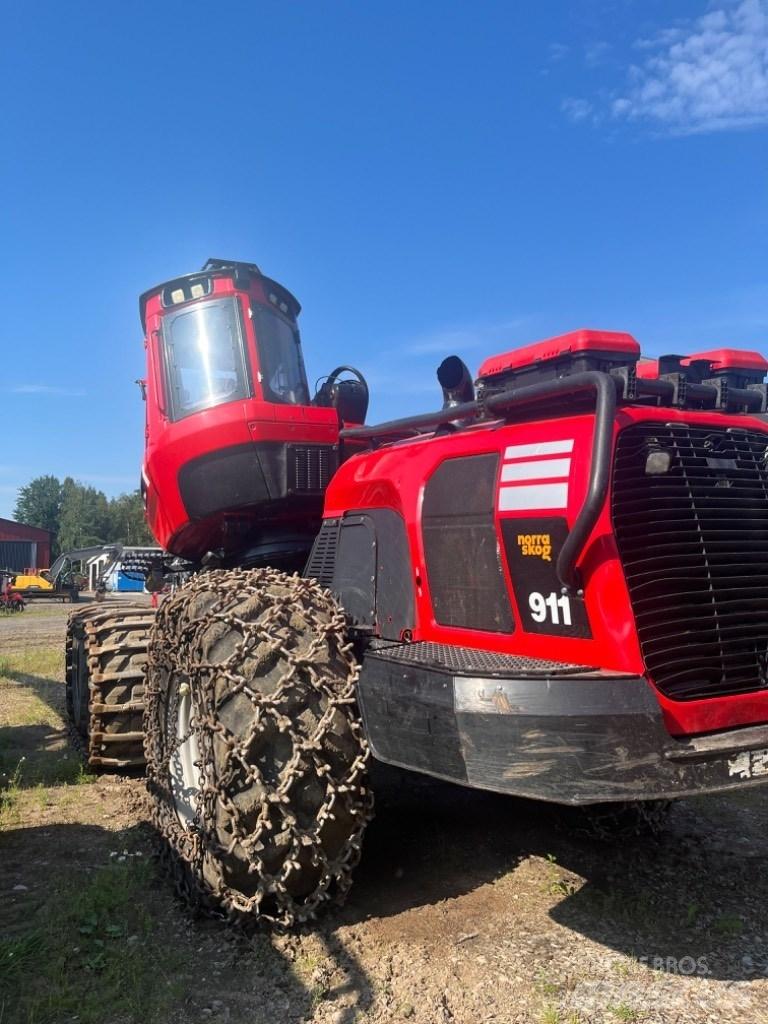 Komatsu 911CX-6 Harvesters