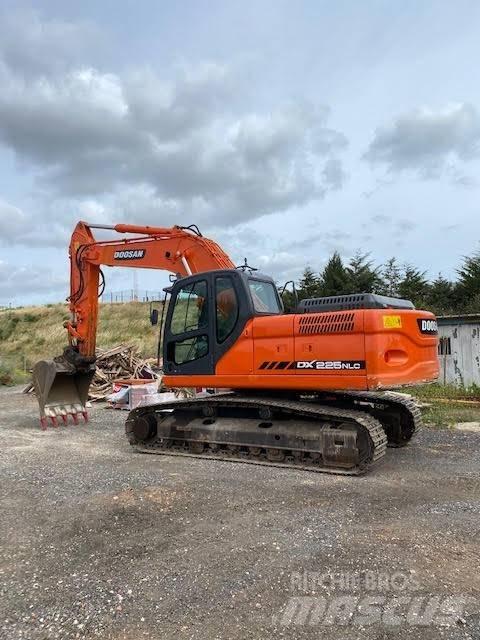 Doosan DX 225 NLC Rupsgraafmachines