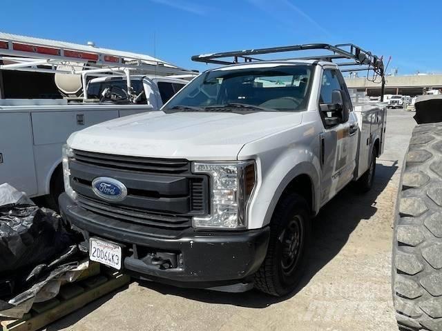 Ford F 350 XL Bestelwagens met open laadbak