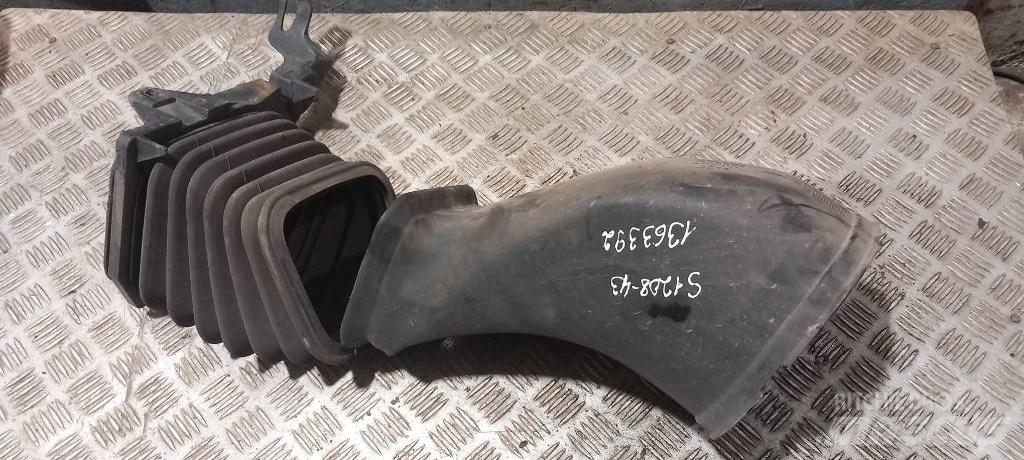 Scania 94 D.   1363392 Cabine en interieur