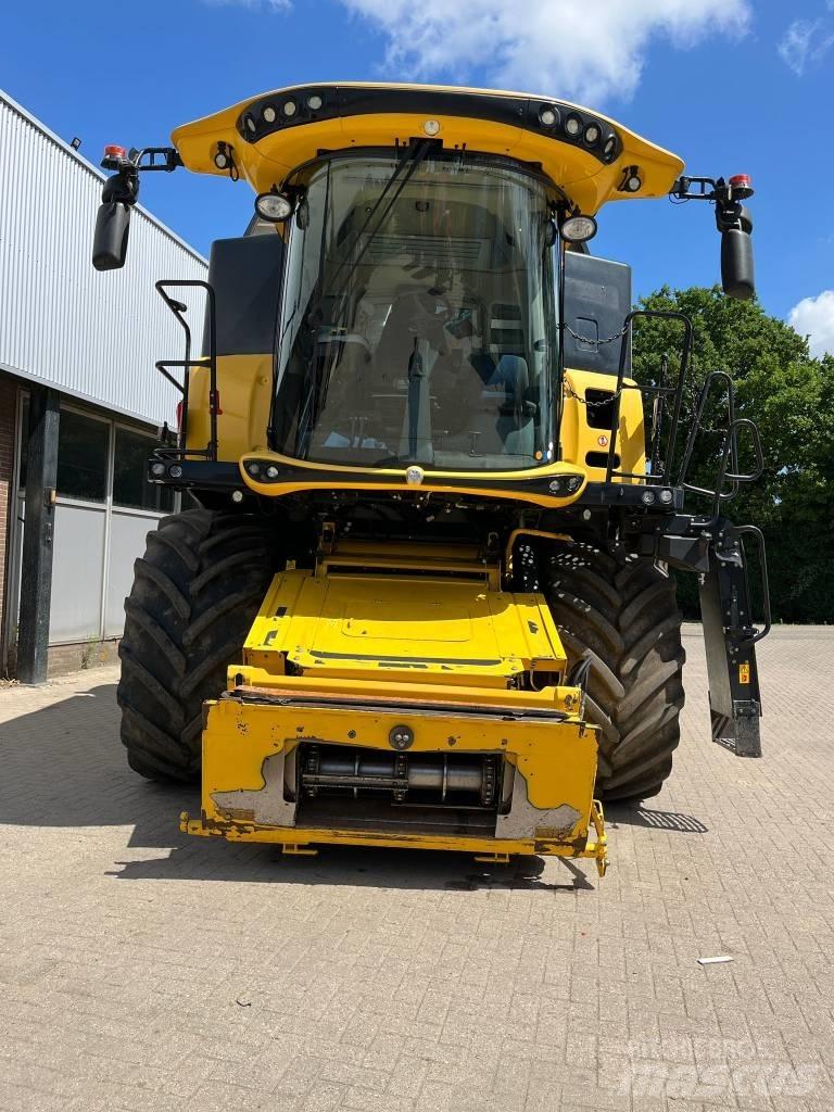 New Holland CR 8.80 Maaidorsmachines