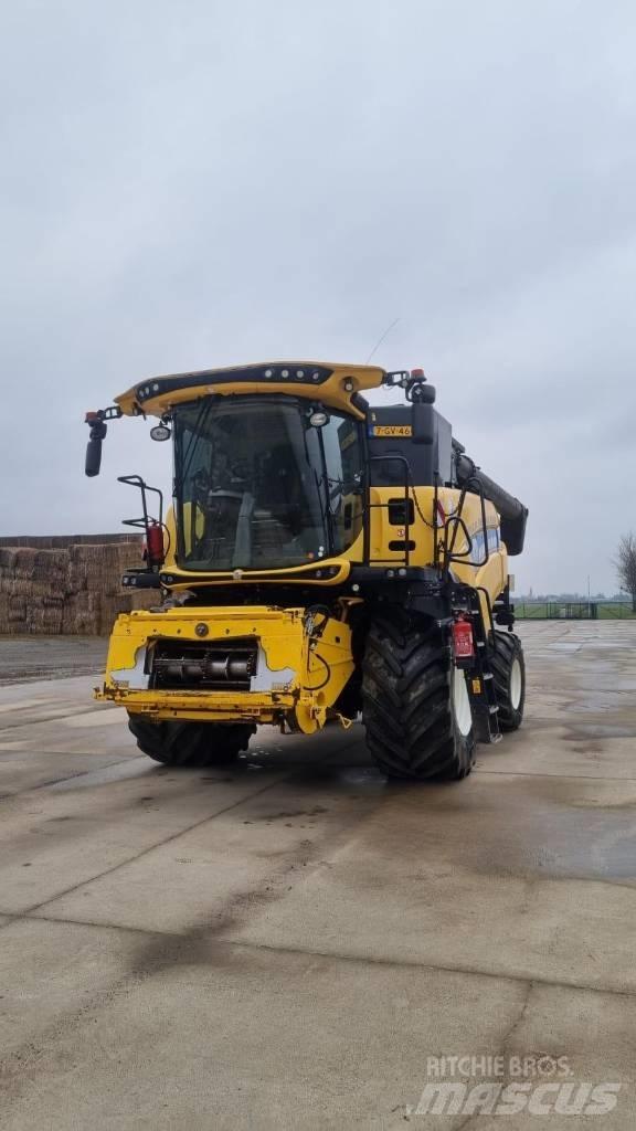 New Holland CR 8.80 Maaidorsmachines