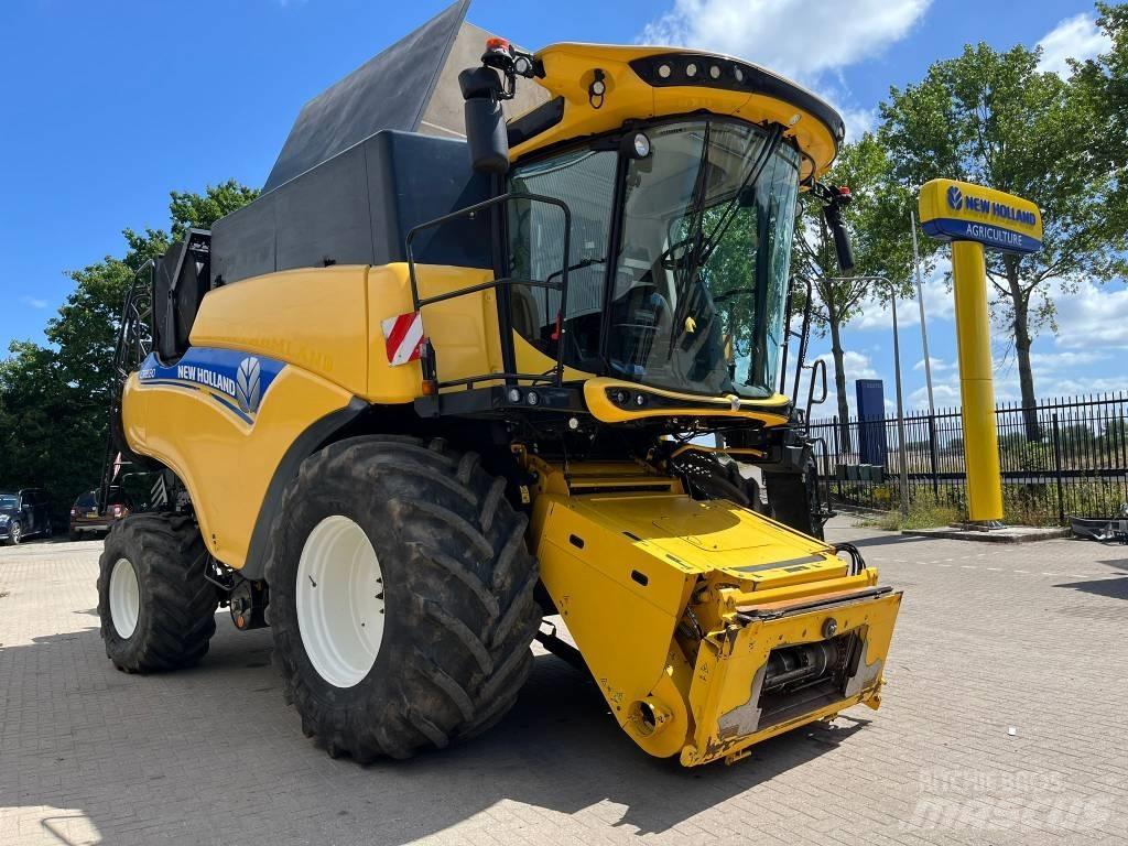 New Holland CR 8.80 Maaidorsmachines