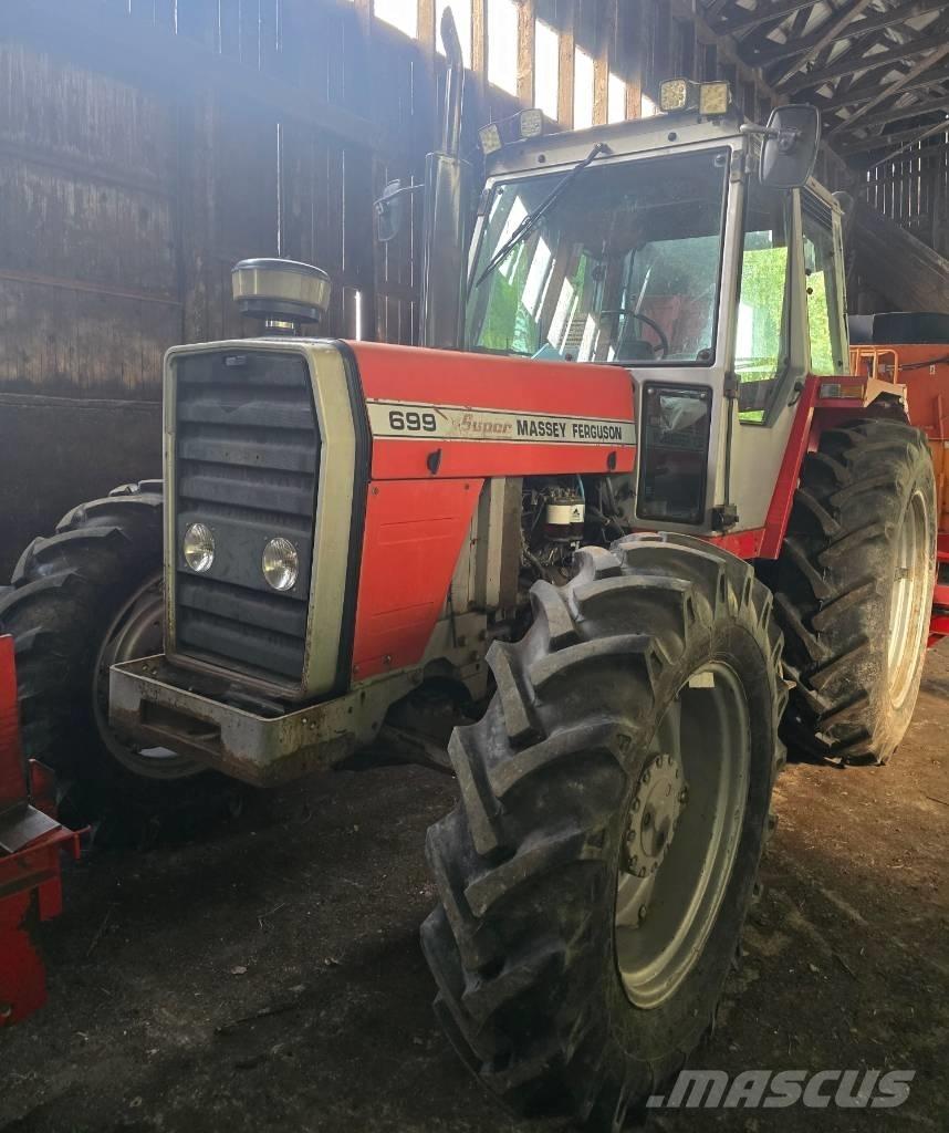 Massey Ferguson 699 Tractoren