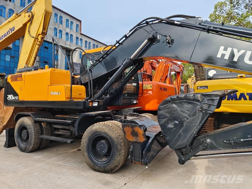 Hyundai R210W-9 Wielgraafmachines