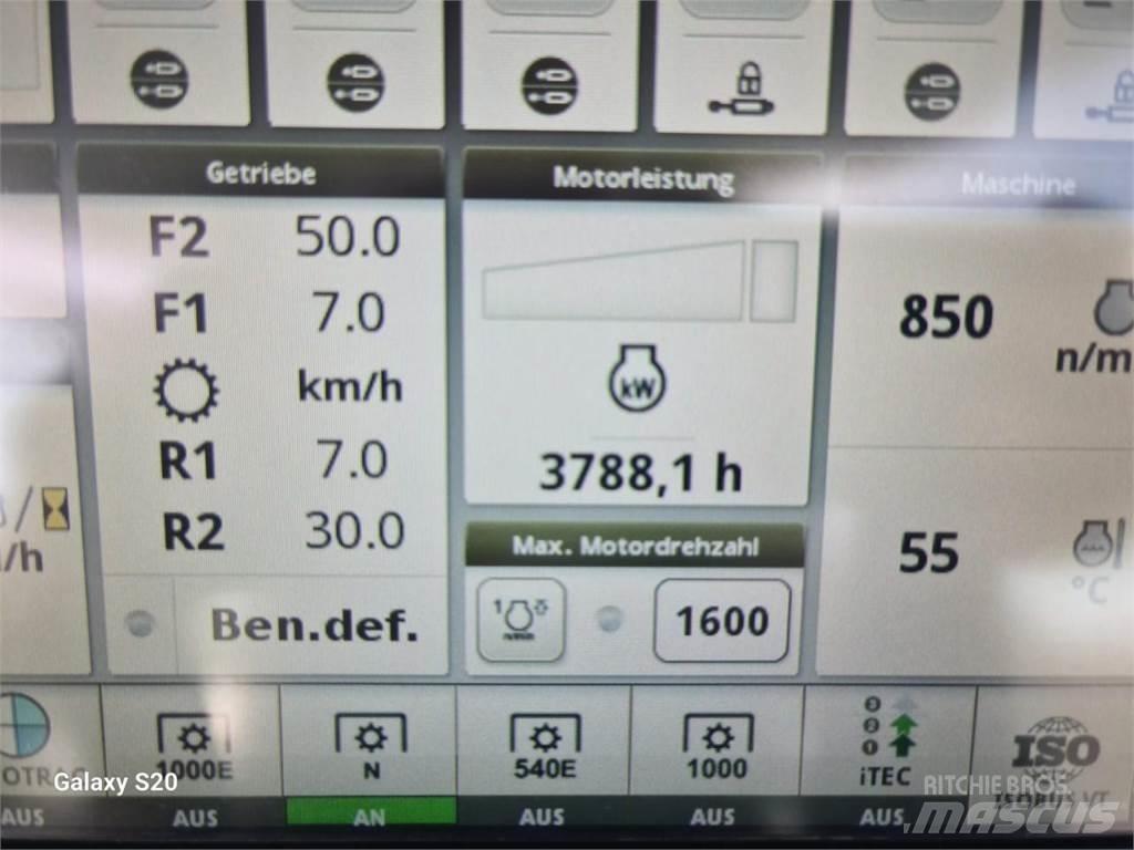 John Deere 6215R Tractoren