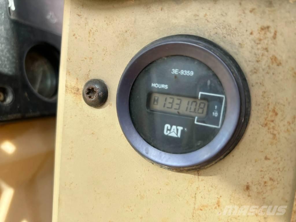 CAT 140H Graders
