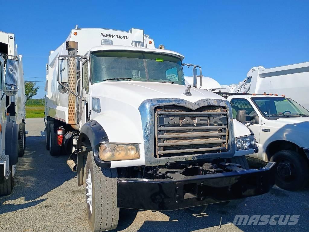 Mack GU 713 Vuilniswagens