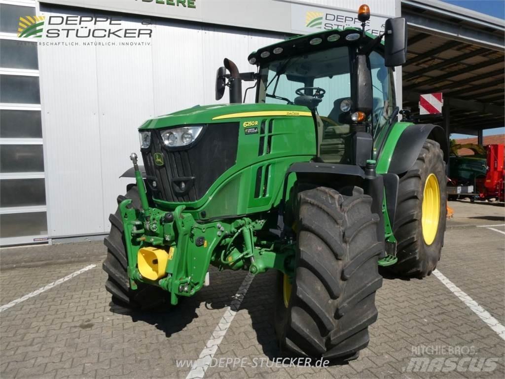 John Deere 6250R Tractoren