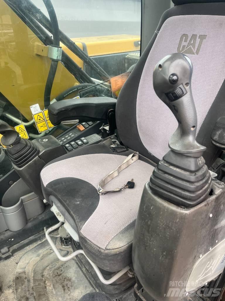 CAT 313 D Wielgraafmachines