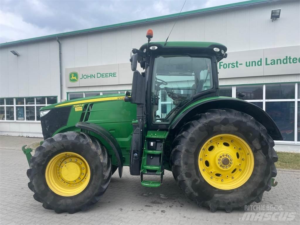 John Deere 7250R Tractoren
