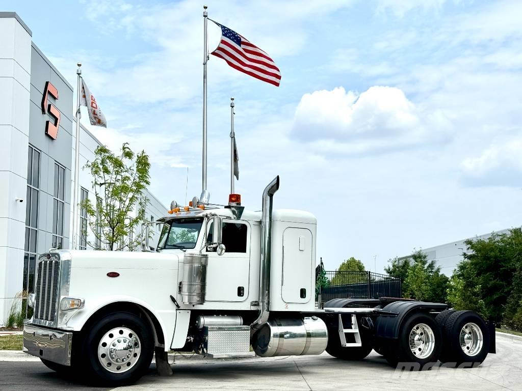 Peterbilt 389 Trekkers