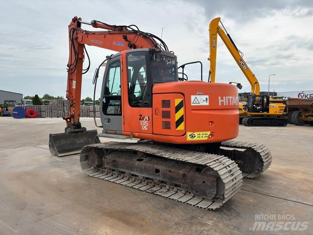 Hitachi ZX135US Speciale Graafmachines