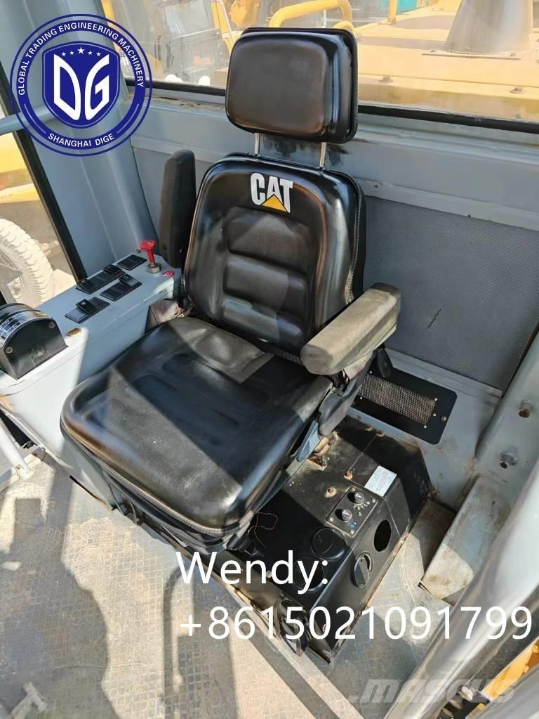 CAT 140 K Graders