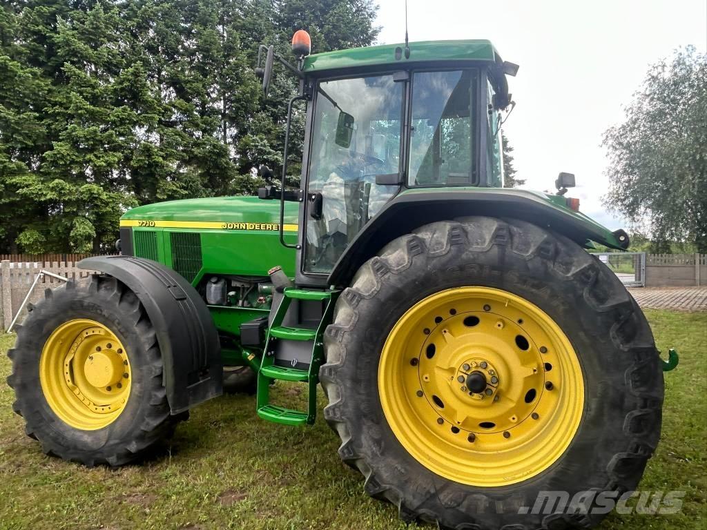 John Deere 7710 PQ Tractoren