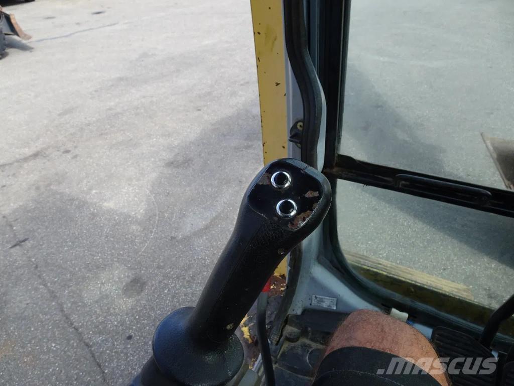 New Holland E195 Rupsgraafmachines