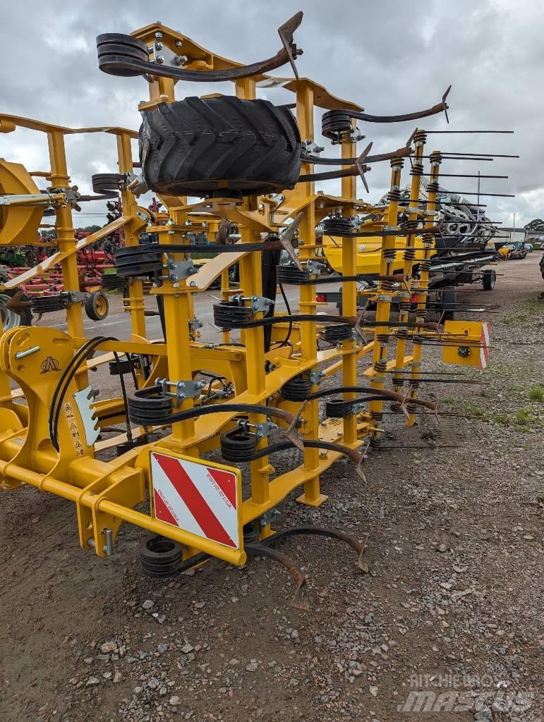 Agrisem VibroMulch Cultivatoren