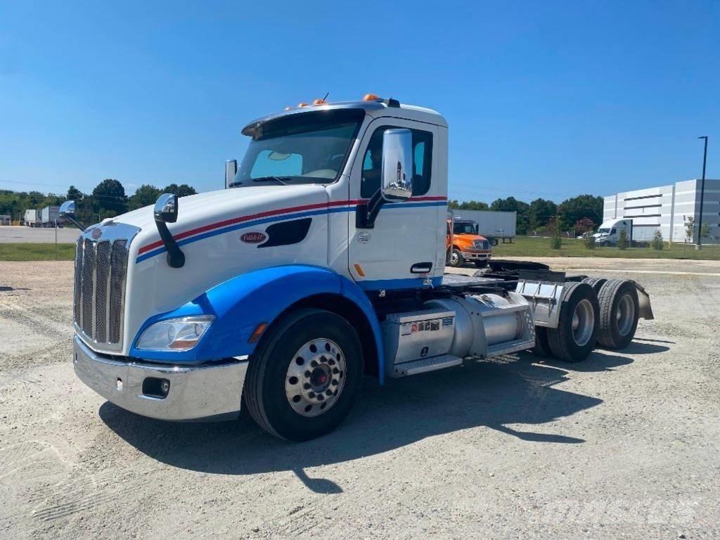 Peterbilt 579 Trekkers