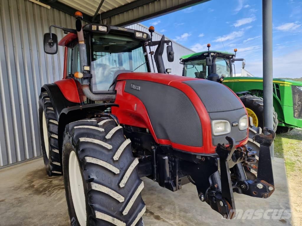 Valtra T 180 Tractoren